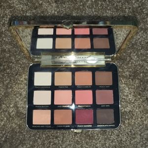 Too Faced Just Peachy Mattes oalette